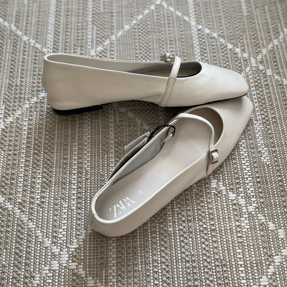 Square Toe Mary Jane Style Flats